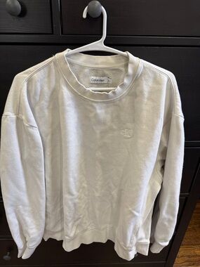 Calvin Klein Off-White Crewneck Sweatshirt with Subtle CK Embroidery